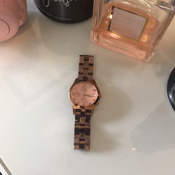 Marc Jacobs Rose Gold Chronograph Watch - Picture 2 of 7